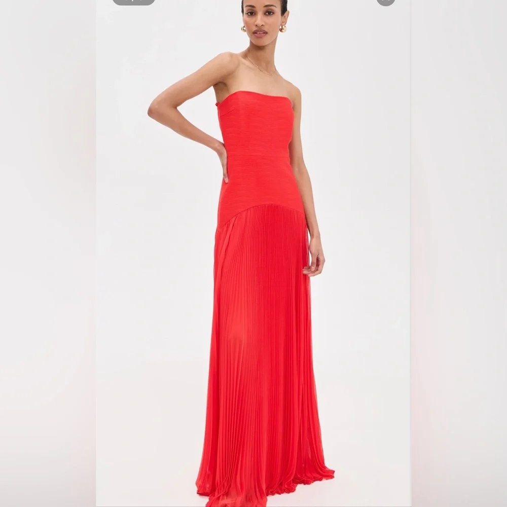 Alexis NWOT Sunniva Strapless Pleated Gown - Picture 11 of 15